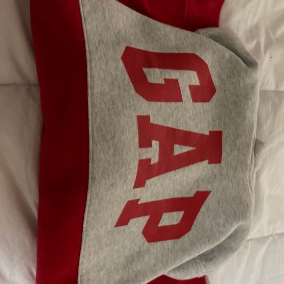 Boys Size 10-12 sweatshirts from. Gap stores - Picture 10 of 10